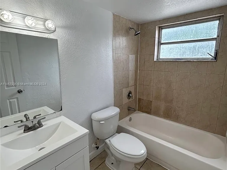 8277 NE Miami Ct #102 — Photo 14