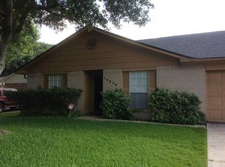 16806 Man O War Ln, Friendswood, TX 77546