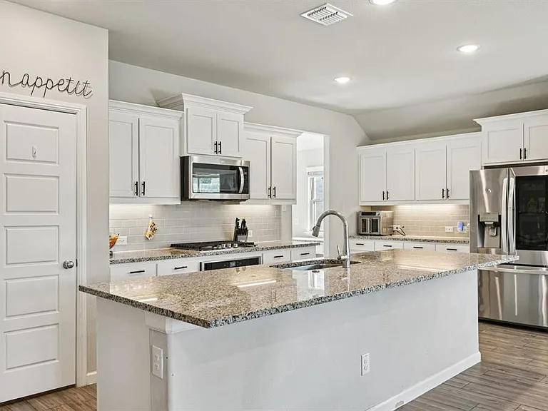 312 Scenic Point Dr — Photo 11
