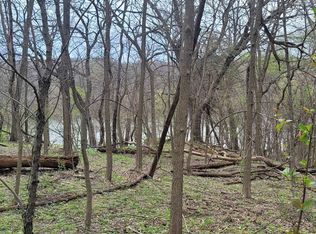 4 Waterford Dr, Galena, IL 61036