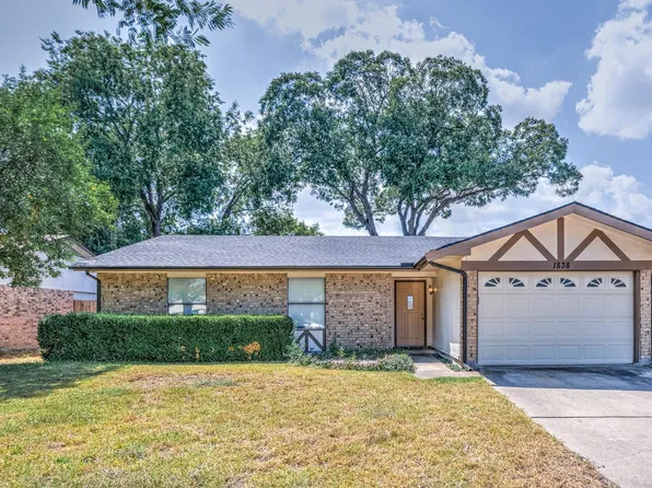1838 Palo Duro Dr, Garland, TX 75040