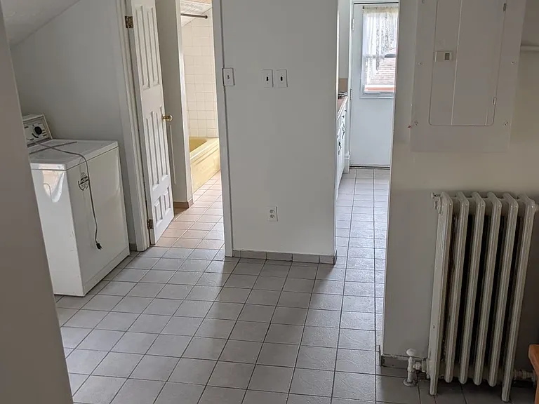 52 Wellington St S #2 — Photo 14