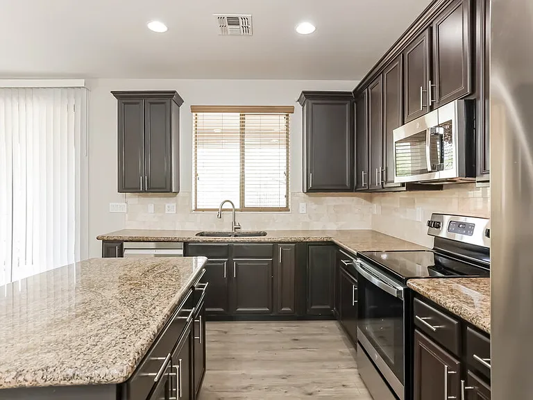 6842 W Nadine Way — Photo 7