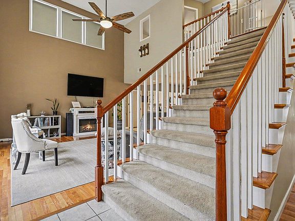 3rd image of 2461 Riverbend Dr