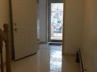8276 167th St, Jamaica, NY 11432