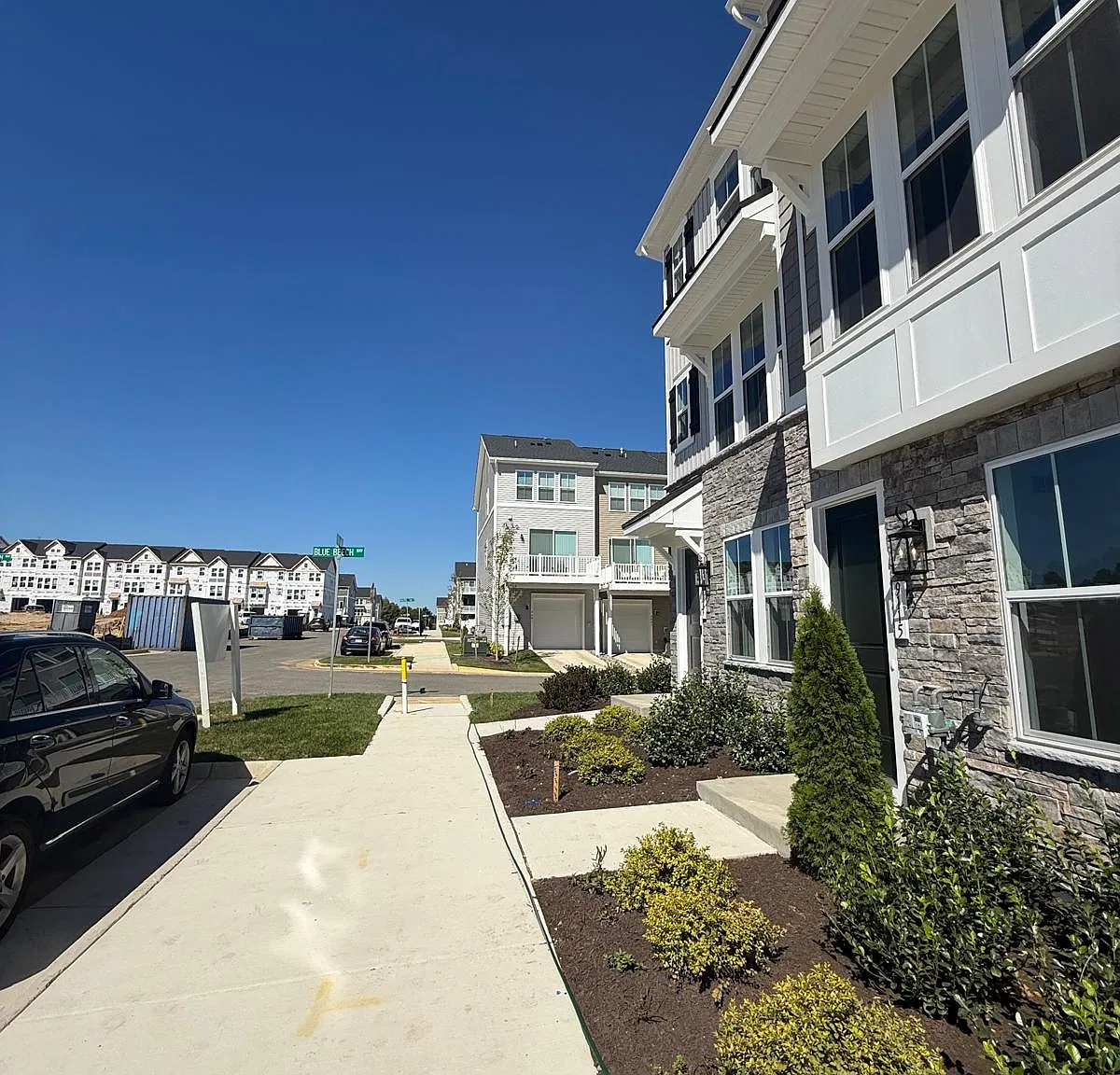 3 bed, 3.5 bath, 1665 sqft, $2,650 — Photo 4