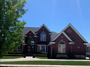 13138 Forest View Dr, Shelby Township, MI 48315