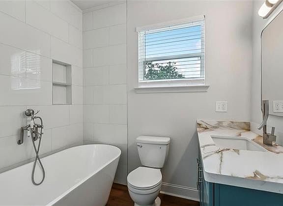 5th image of 2646 Elder St