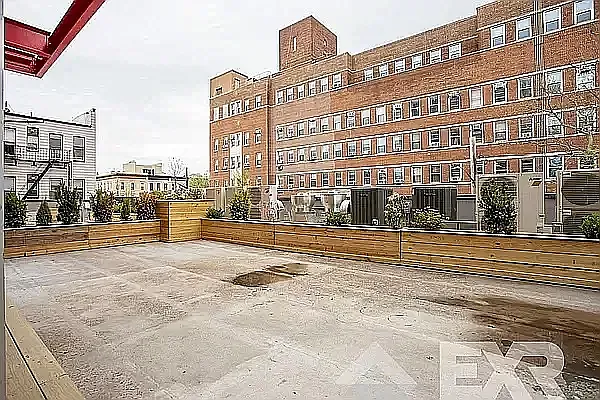 Rented by EXR | media 2