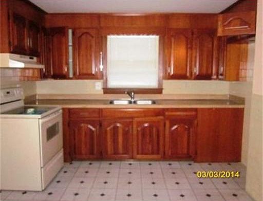 2nd image of 21 Englewood Ave