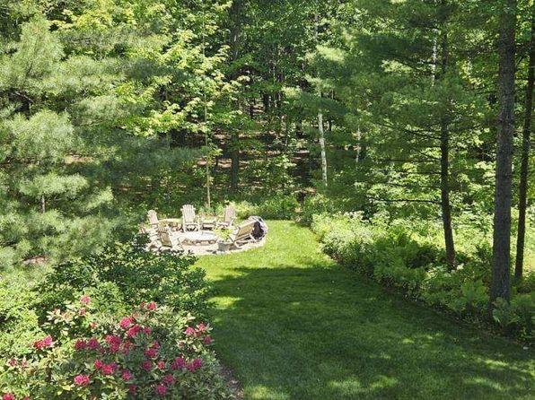 670 W Broadway, Suttons Bay, MI 49682