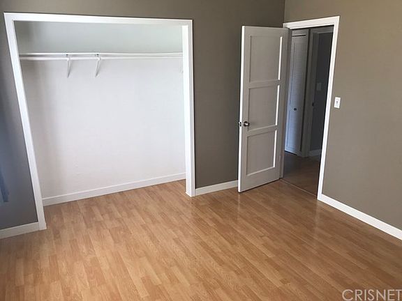 3rd image of 12931 Archwood St