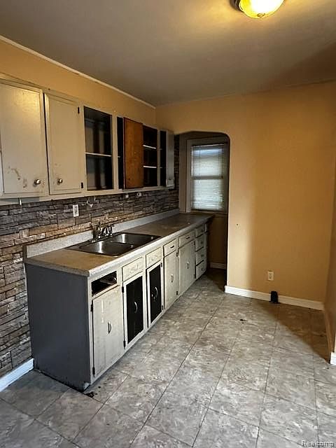 7275 Meadow Ave, photo 9