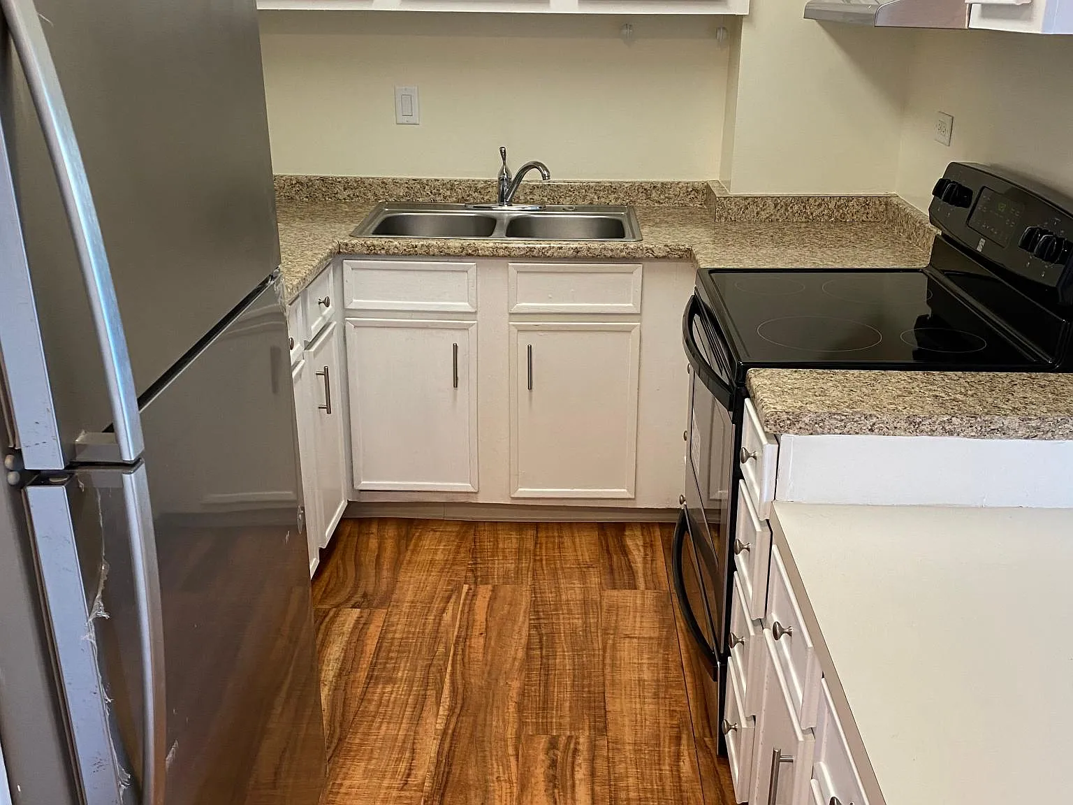 1 bed, 638 sqft, $2,200 — Photo 3