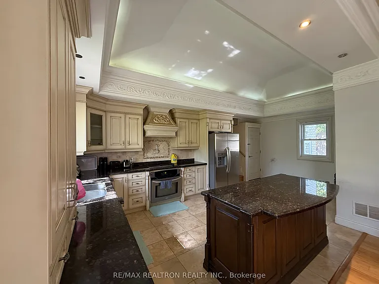 18 Irwin Ave #MAIN — Photo 8