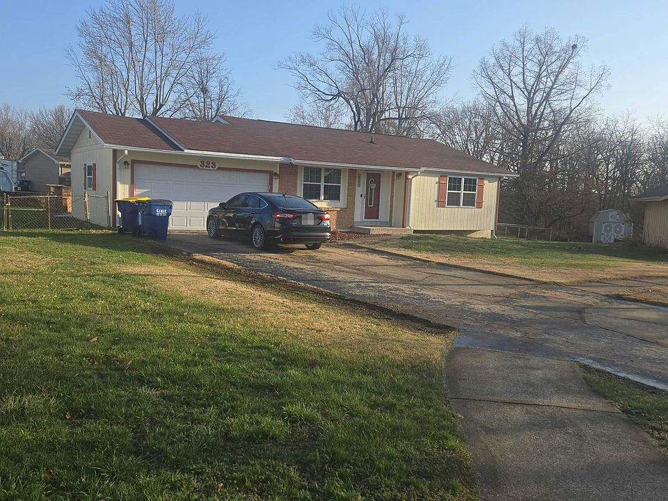 2nd image of 323 Richmond Dr