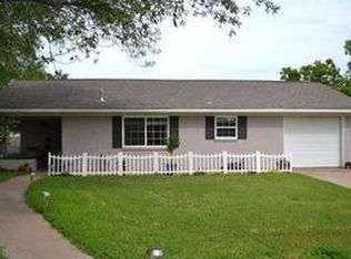 3512 Hillcrest Cir, Bryan, TX 77802