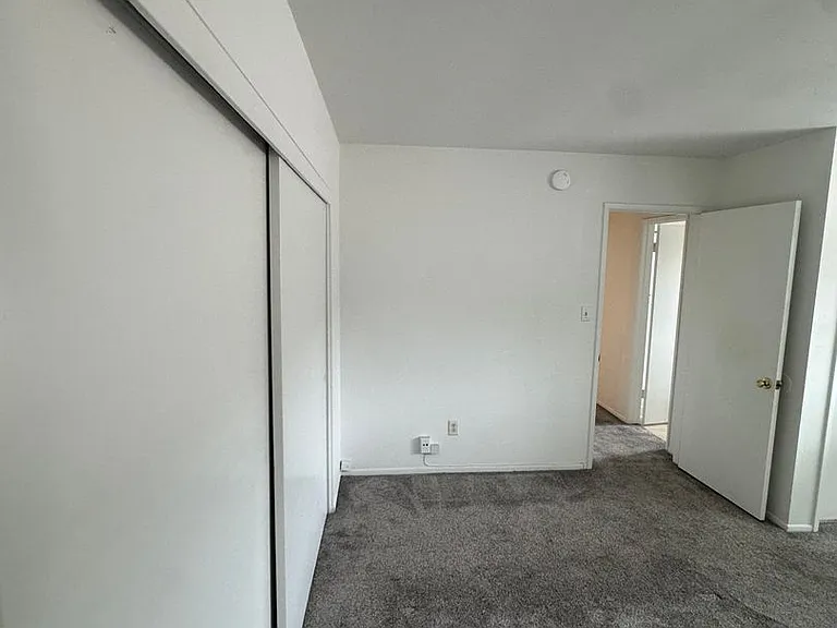 2210 & 2212 E Avalon Ave — Photo 14