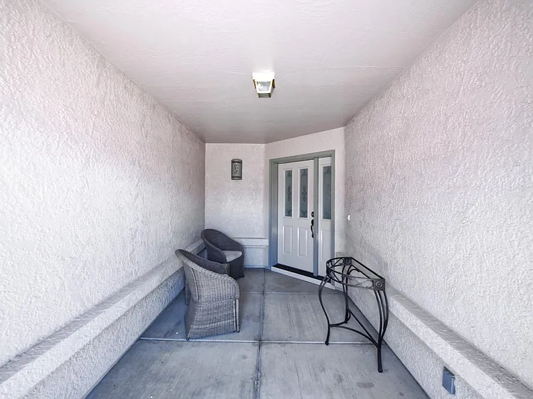 2601 E Suma Dr — Photo 3