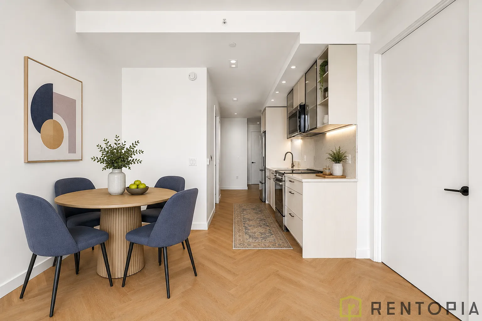 106 Fleet Place — Photo 4