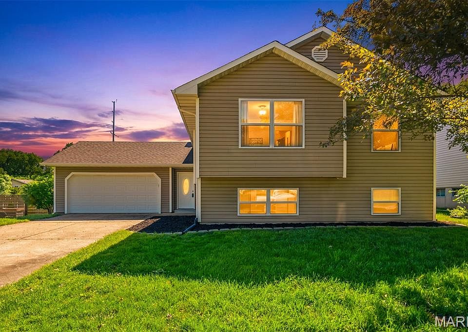 1st image of 1145 Claycrest Cir