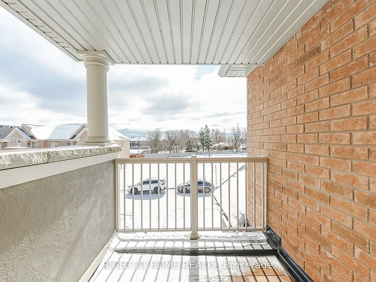 36 Spokanne St — Photo 34