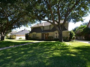 7638 Club Lake Dr, Houston, TX 77095
