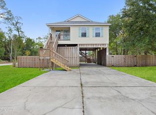 319 Walthall St, Pass Christian, MS 39571