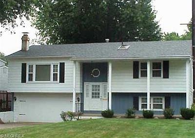 1st image of 122 Woodview Dr