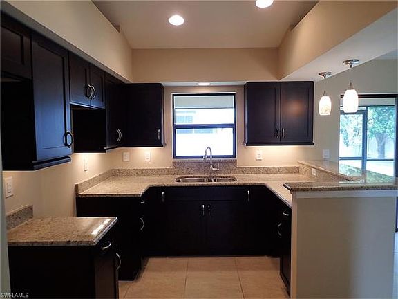 4th image of 2109 Coral Point Dr