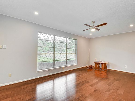 4th image of 10254 Hammerly Blvd #163
