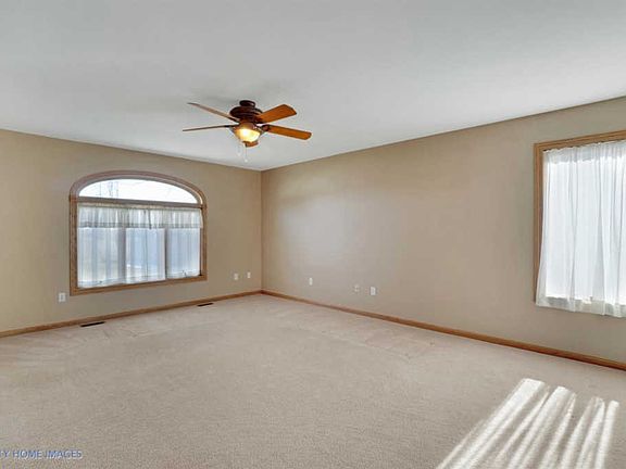 3rd image of 9477 Villagio Way