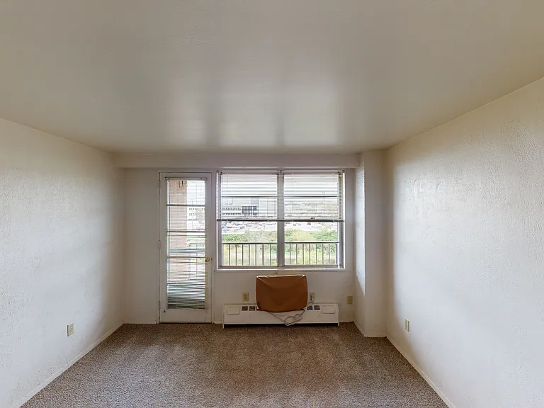 Fountain Place Apartments — Photo 28