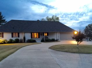 553 Bay Ln, Cadiz, KY 42211
