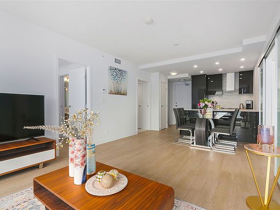 5th image of 1283 Howe St #2904