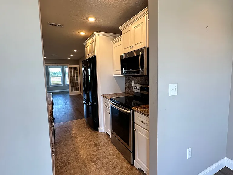 186 Bluegrass Dr — Photo 3
