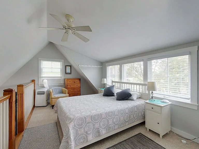 25 Warren Ave — Photo 11