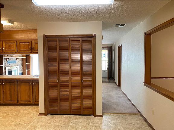 4th image of 1322 Alvera Ln