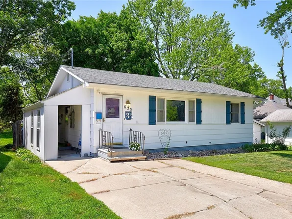 623 N 11th St, Chariton, IA 50049