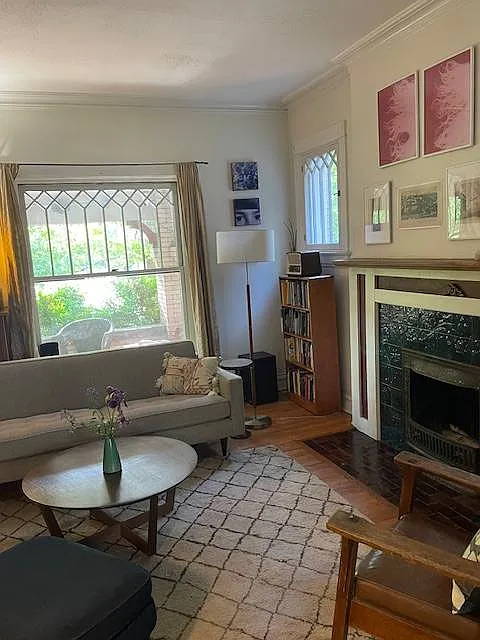 4 bed, 2282 sqft, $3,490 — Photo 3