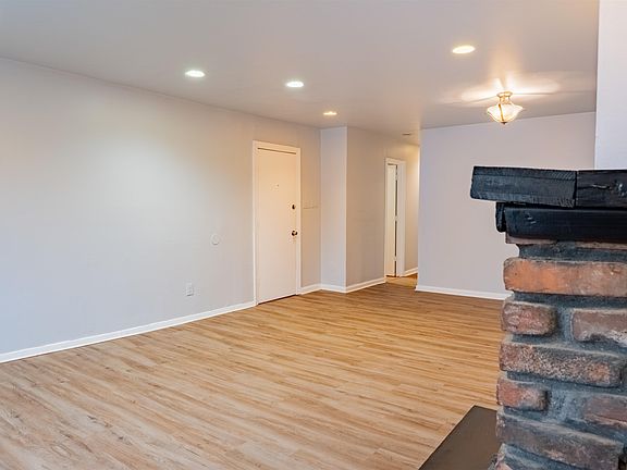 4th image of 97 Sanford Pl Floor 1