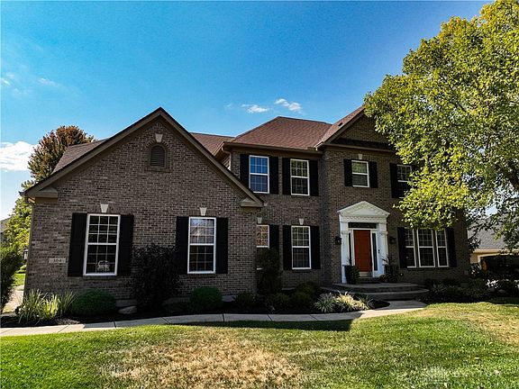 3rd image of 304 Yankee Trace Dr
