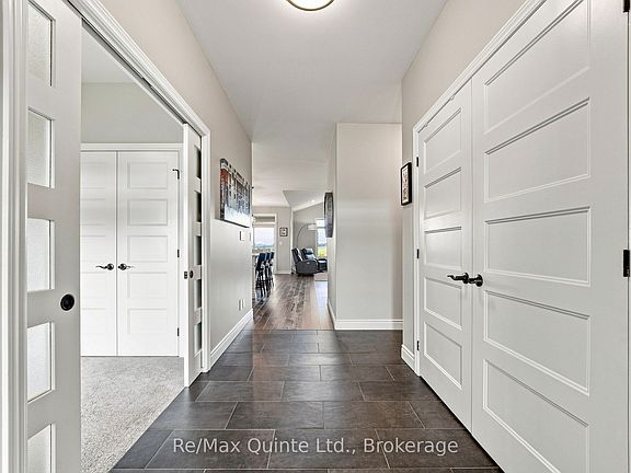 5th image of 40 Farmington Cres