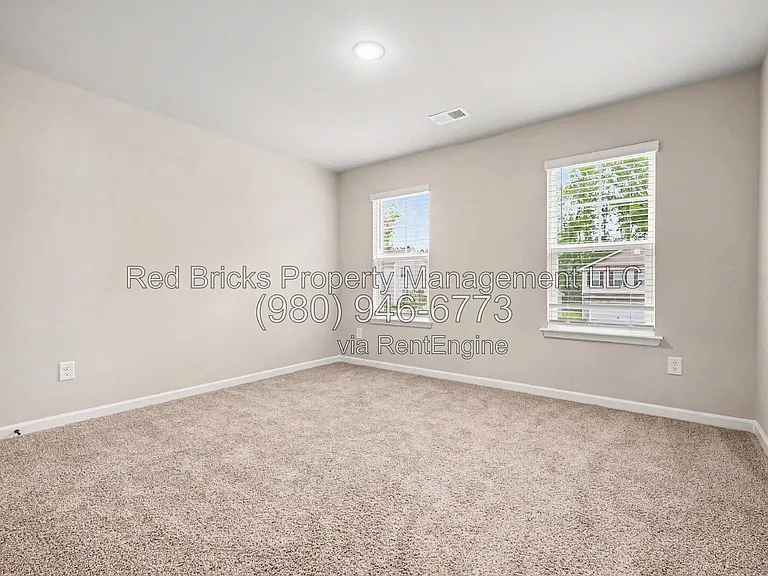 2132 Clapham Ct — Photo 18