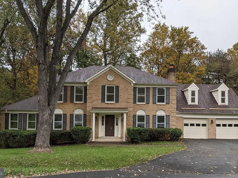4850 Slatestone Ct — Photo 1
