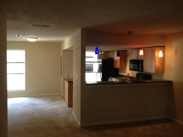1810 NW 23rd Blvd APT 115, Gainesville, FL 32605