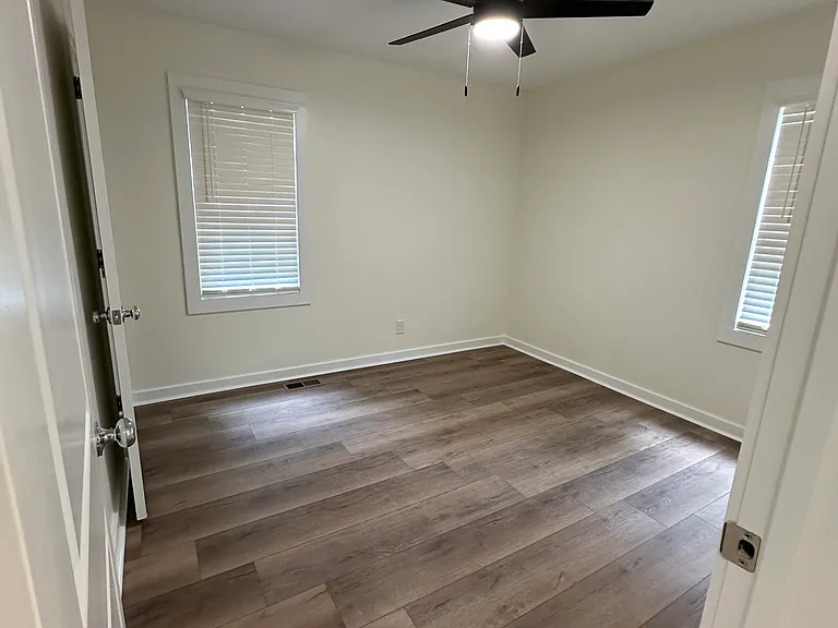 505 Liberty Rd — Photo 3