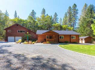 737 Pinecrest Dr, Grants Pass, OR 97526
