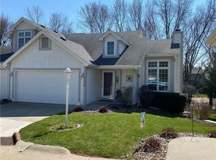 8908 Meredith Dr, Urbandale, IA 50322
