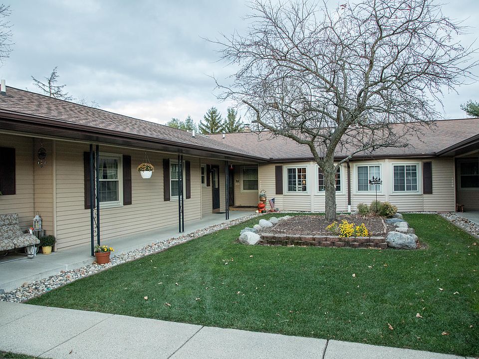 1st image of 7484 Pinegrove Dr #43